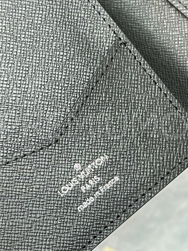 Louis Vuitton обложка на паспорт PR227162 9