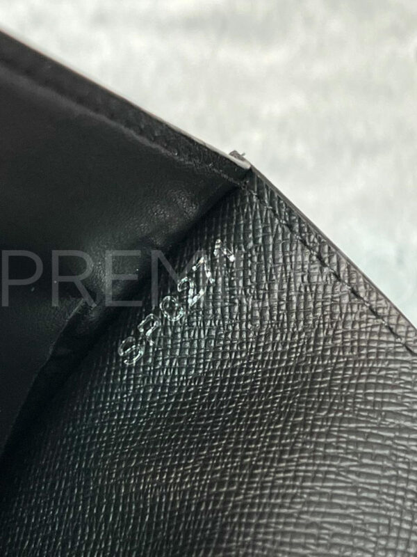 Louis Vuitton обложка на паспорт PR227162 10
