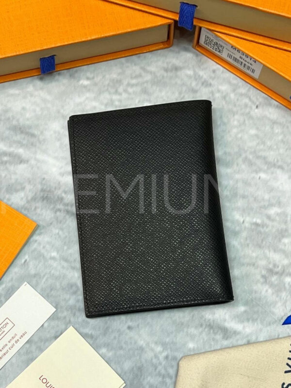 Louis Vuitton обложка на паспорт PR114559 5