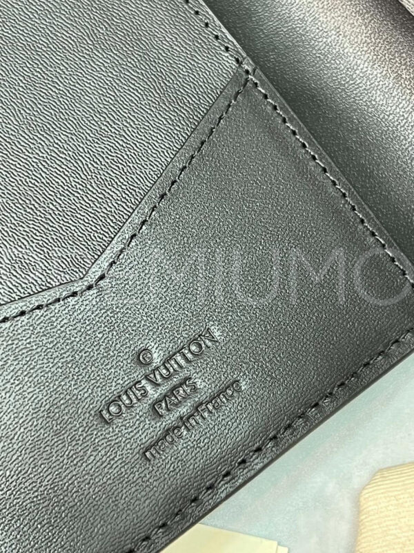 Louis Vuitton обложка на паспорт PR207123 7
