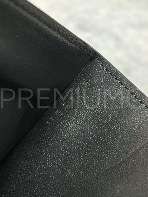 Louis Vuitton обложка на паспорт PR207123 8