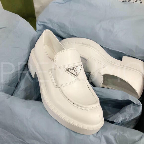 Prada лоферы PR312388 13