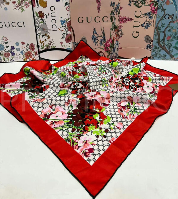 Gucci платок PR817628