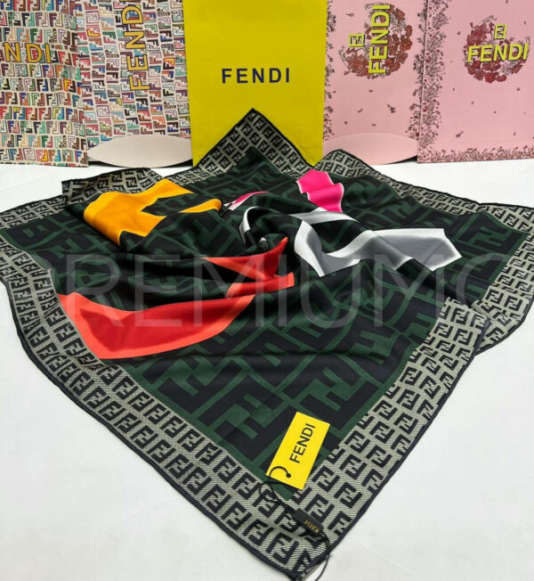 Fendi платок PR264026