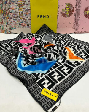 Fendi платок PR215199