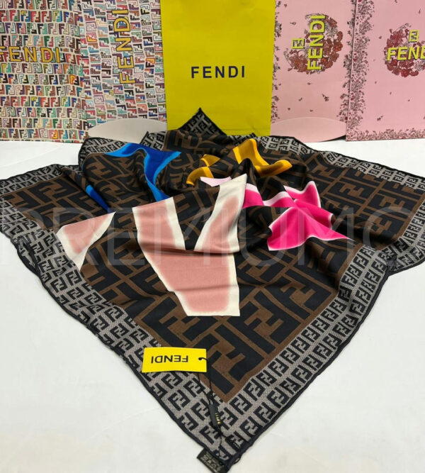 Fendi платок PR893864