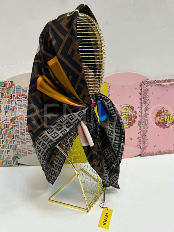 Fendi платок PR893864 2