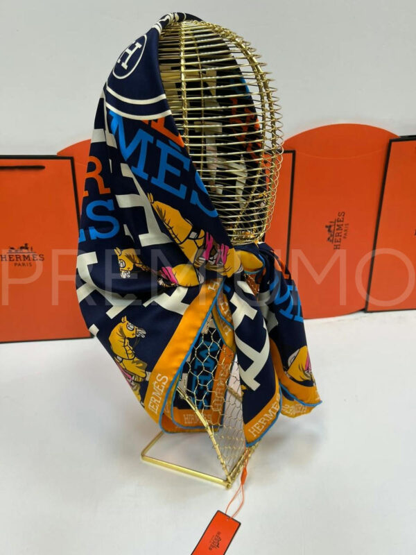 Hermes платок PR678430 2