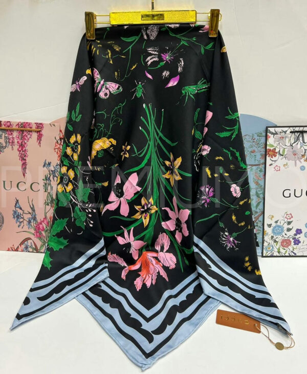 Gucci платок PR596178