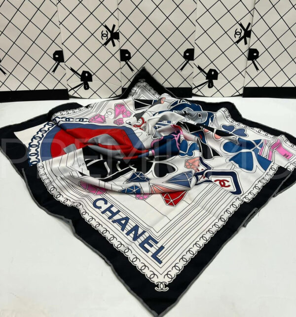 Chanel платок PR613074