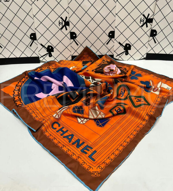 Chanel платок PR618841