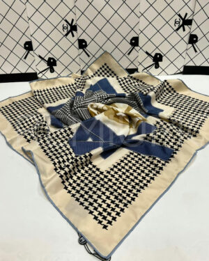 Chanel платок PR494577