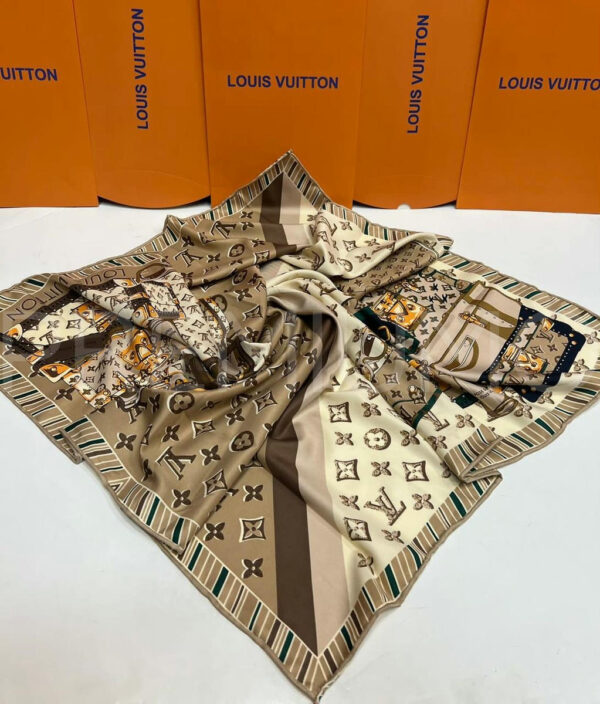 Louis Vuiiton платок PR754585