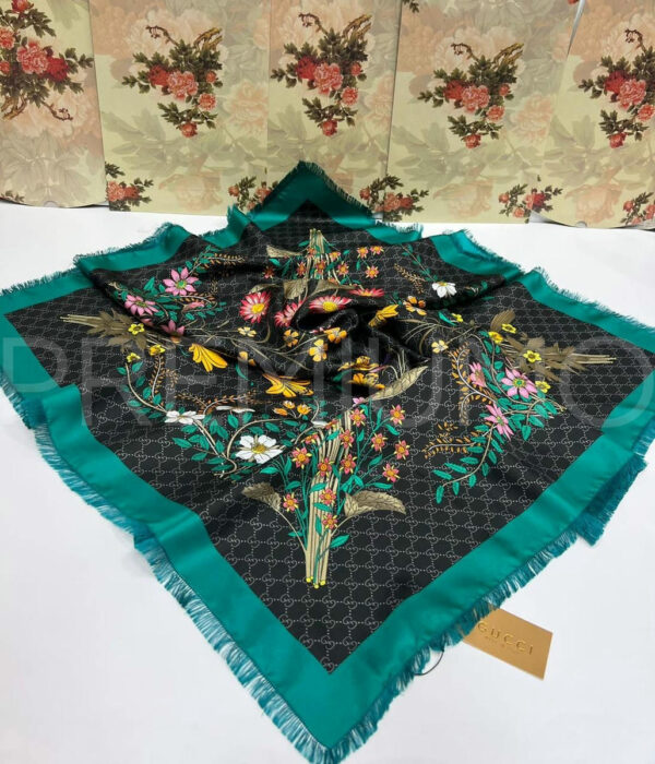 Gucci платок PR609100