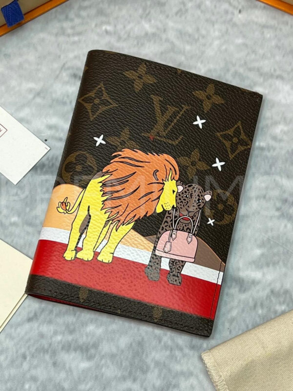 Louis Vuitton обложка на паспорт PR752924 6