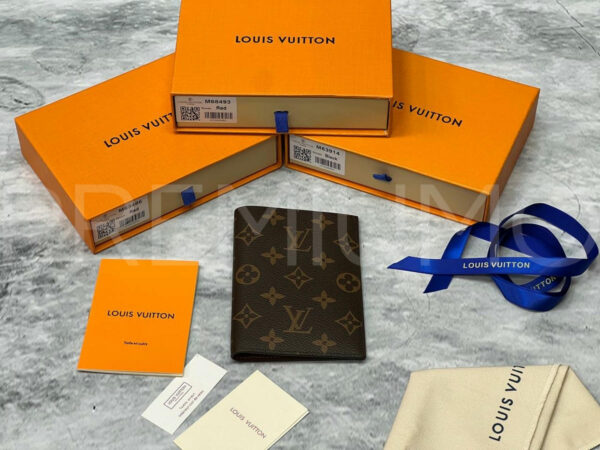 Louis Vuitton обложка на паспорт PR701844 3