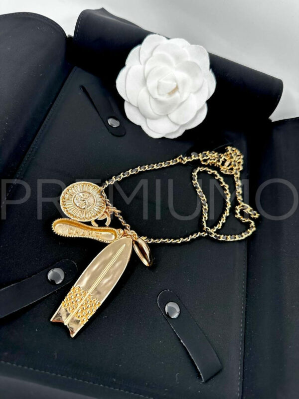 Chanel кулон PR165801 2