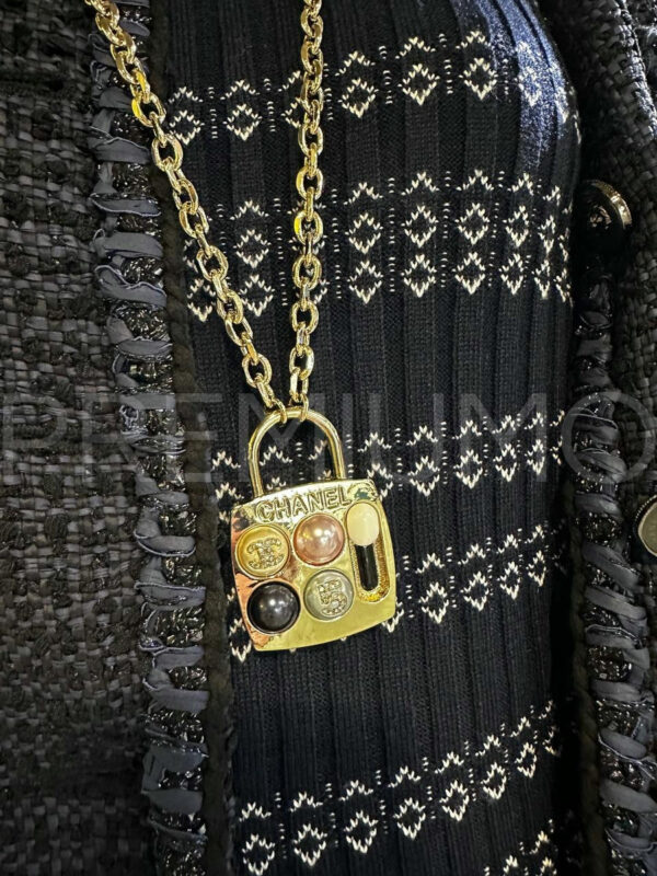 Chanel кулон PR843063 2