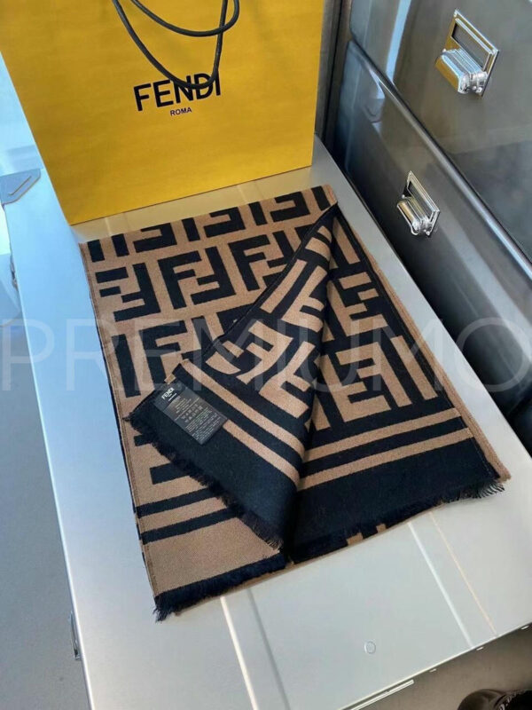 Fendi шарф PR289961