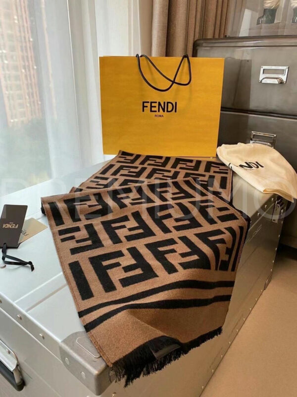 Fendi шарф PR289961 2