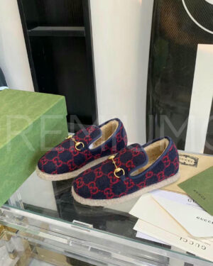 Gucci лоферы PR384553