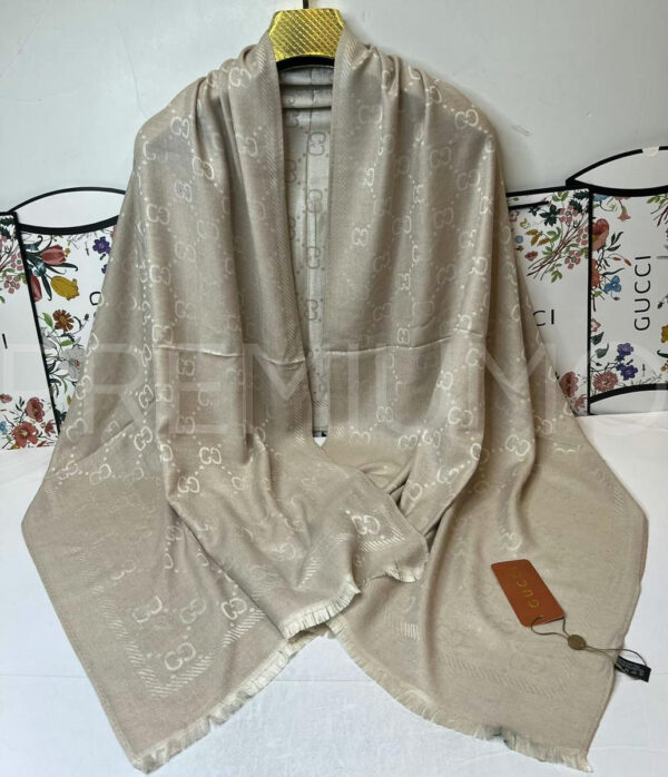 Gucci палантин PR504645 4