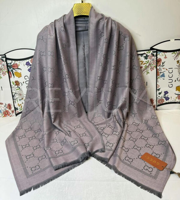 Gucci палантин PR100106 3