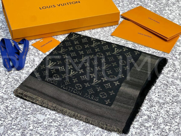 Louis Vuitton палантин PR559186