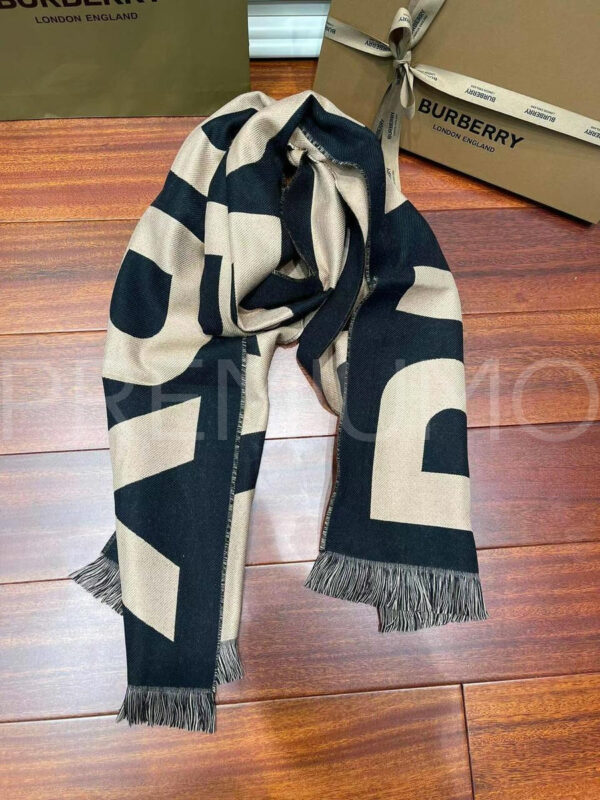Burberry шарф PR168624 12