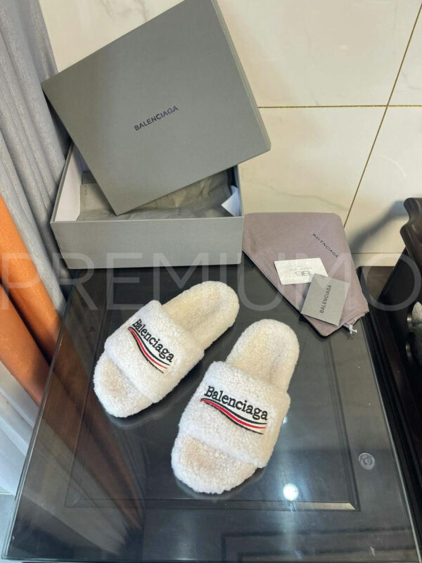 Balenciaga шлепанцы PR336151 2