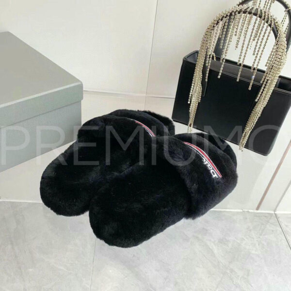 Balenciaga шлепанцы PR329211 7