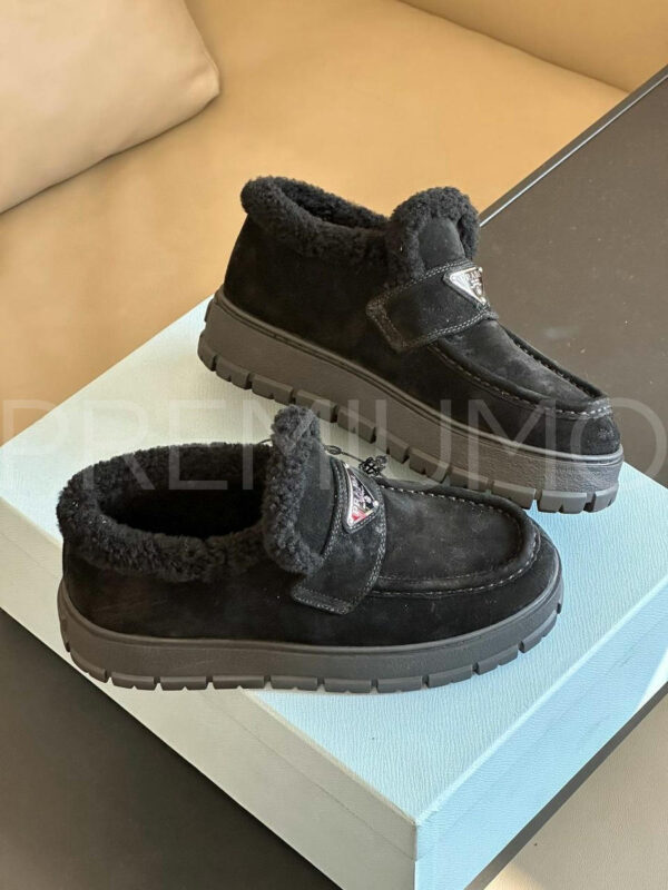Prada лоферы PR309978 24