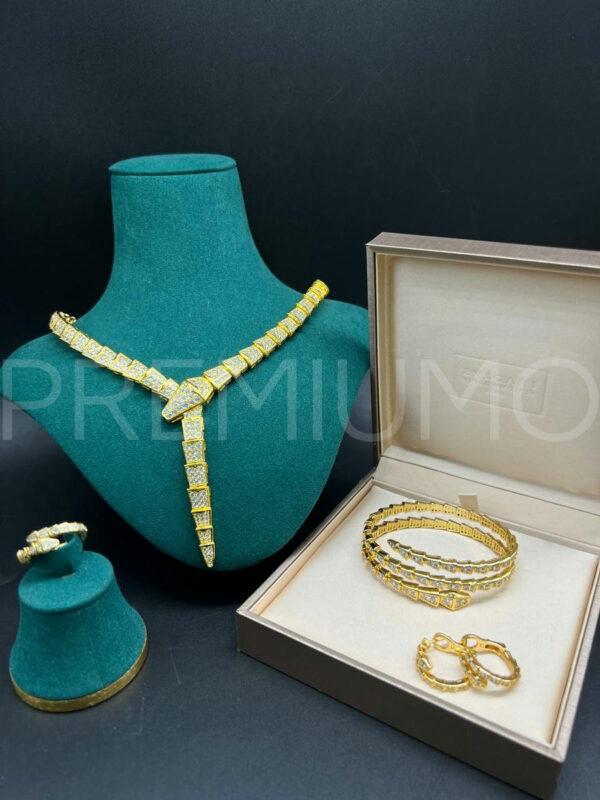 Bvlgari колье PR873681