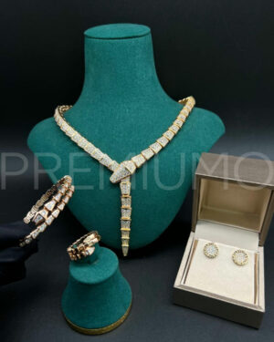 Bvlgari колье PR553942