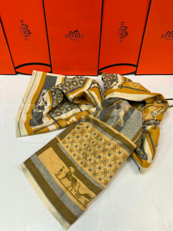 Hermes палантин PR748337