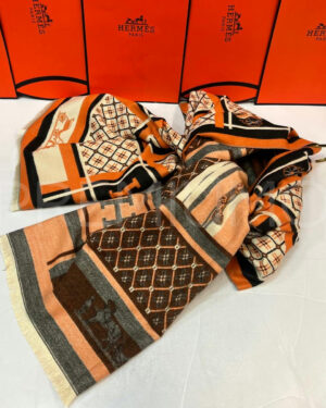 Hermes палантин PR180548