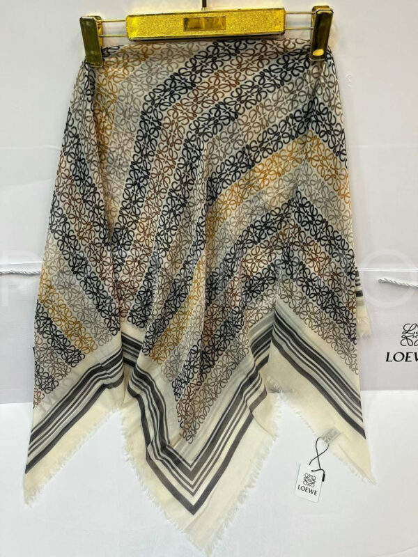 Loewe платок PR318107 3