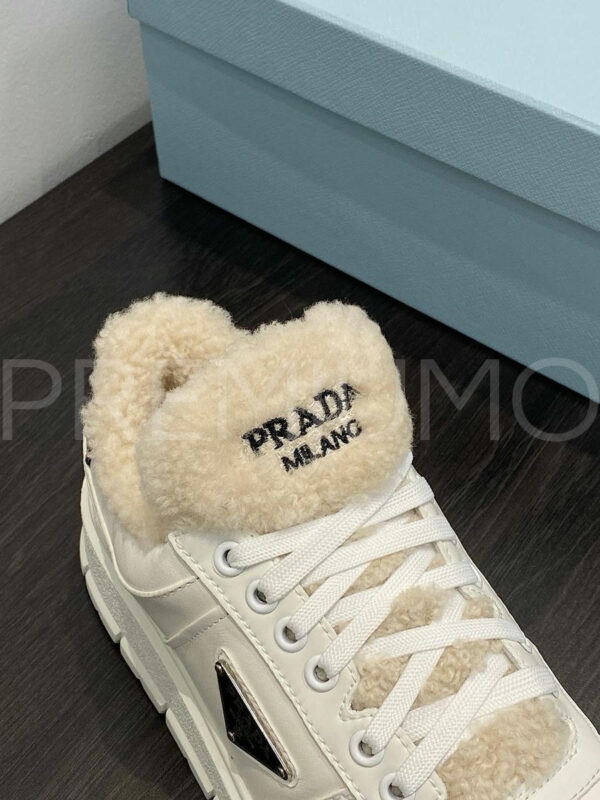 Prada кроссовки PR660767 19