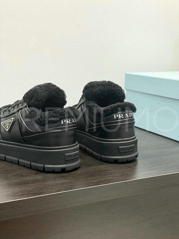 Prada кроссовки PR734181 15