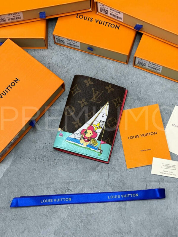 Louis Vuitton обложка на паспорт PR828251 4