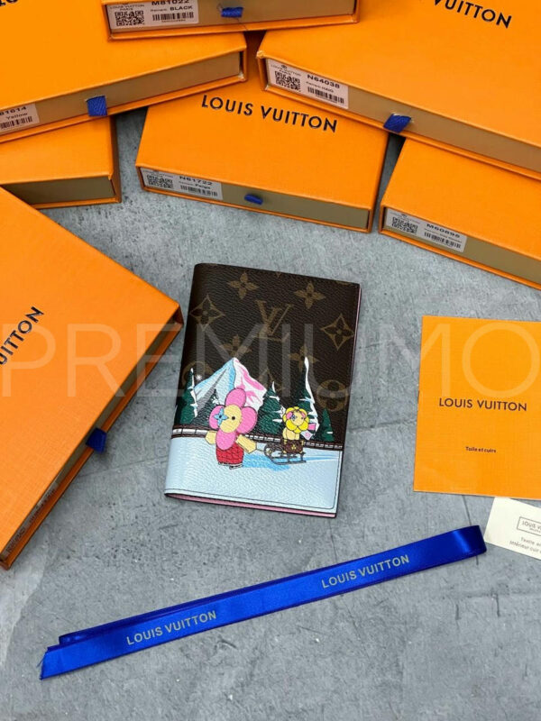 Louis Vuitton обложка на паспорт PR404406 5