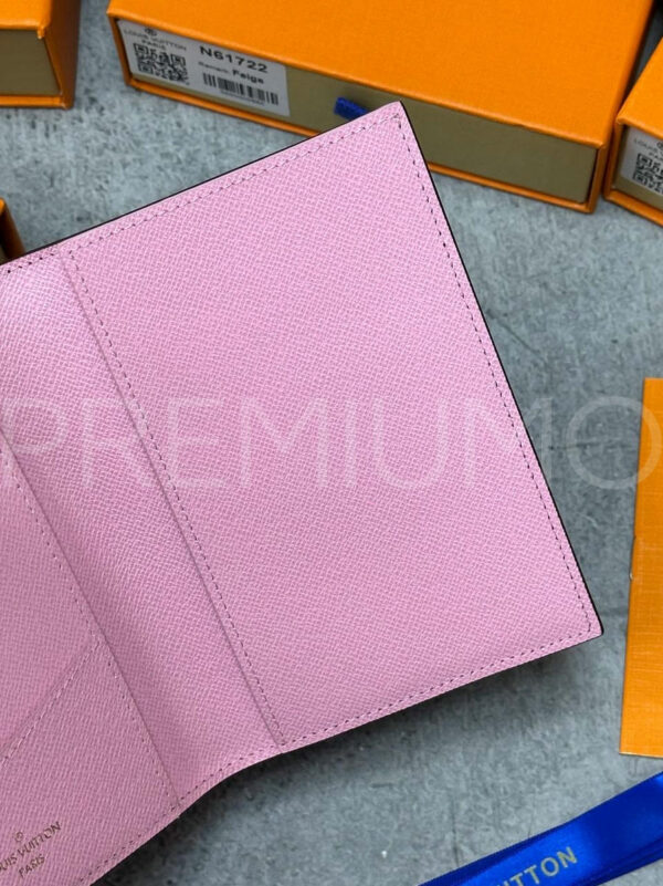 Louis Vuitton обложка на паспорт PR404406 10