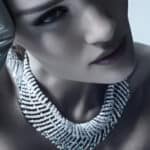 Рози Хантингтон-Уайтли в украшениях Tiffany & Co