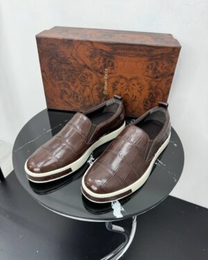 Слипоны коричневые из кожи крокодила Stefano Ricci PR7741