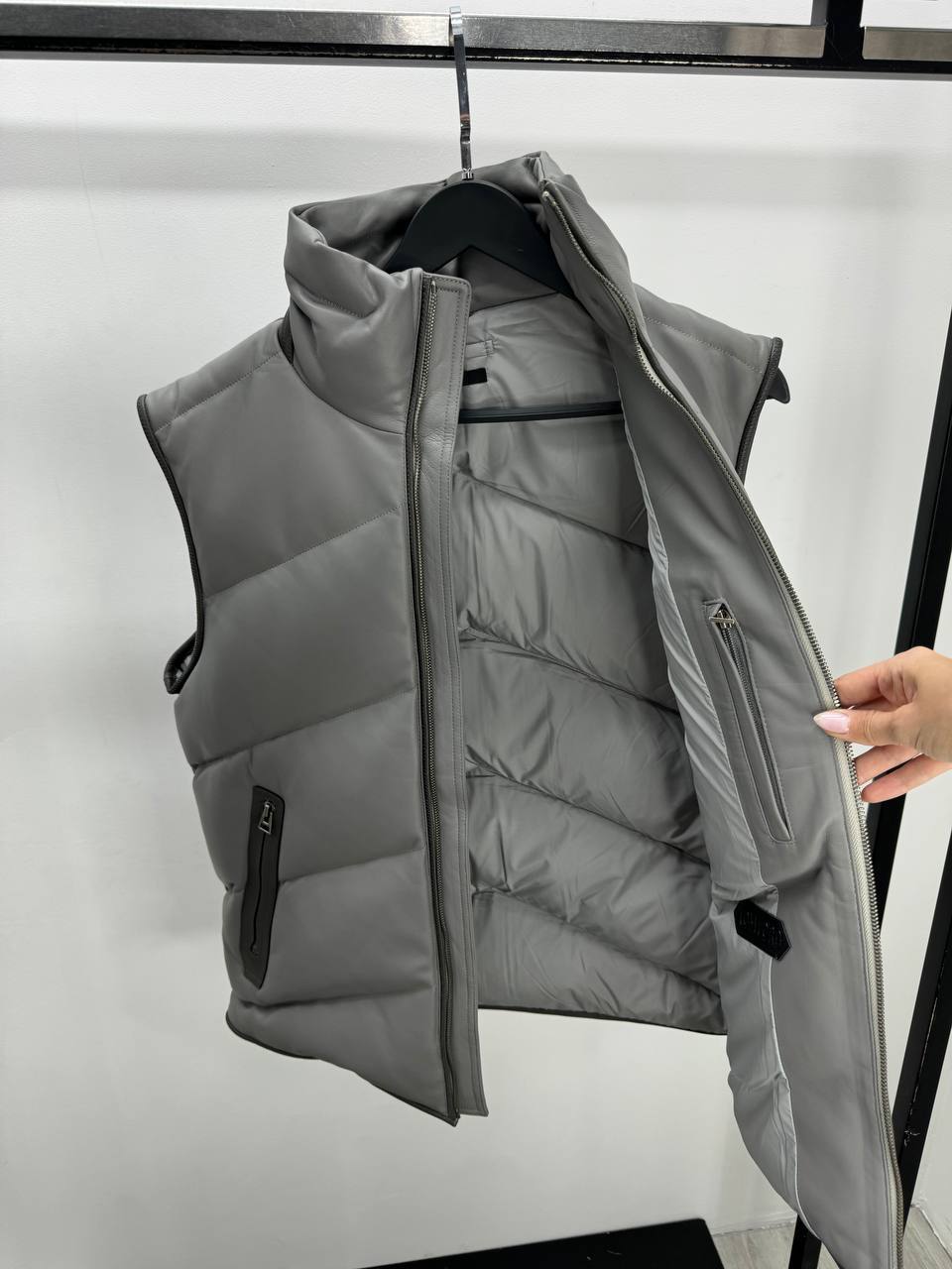 Жилет синий Tom Ford из натуральной кожи PR7747 5 Жилет синий Tom Ford из натуральной кожи PR7747 5