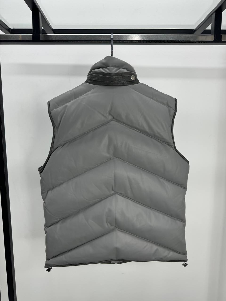 Жилет синий Tom Ford из натуральной кожи PR7747 2 Жилет синий Tom Ford из натуральной кожи PR7747 2