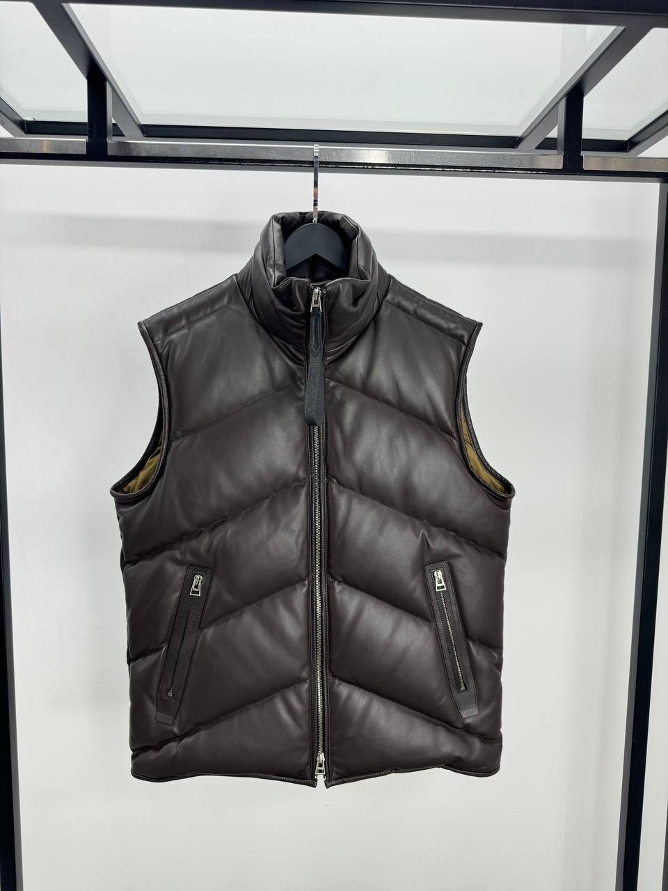 Жилет синий Tom Ford из натуральной кожи PR7747 9 Жилет синий Tom Ford из натуральной кожи PR7747 9