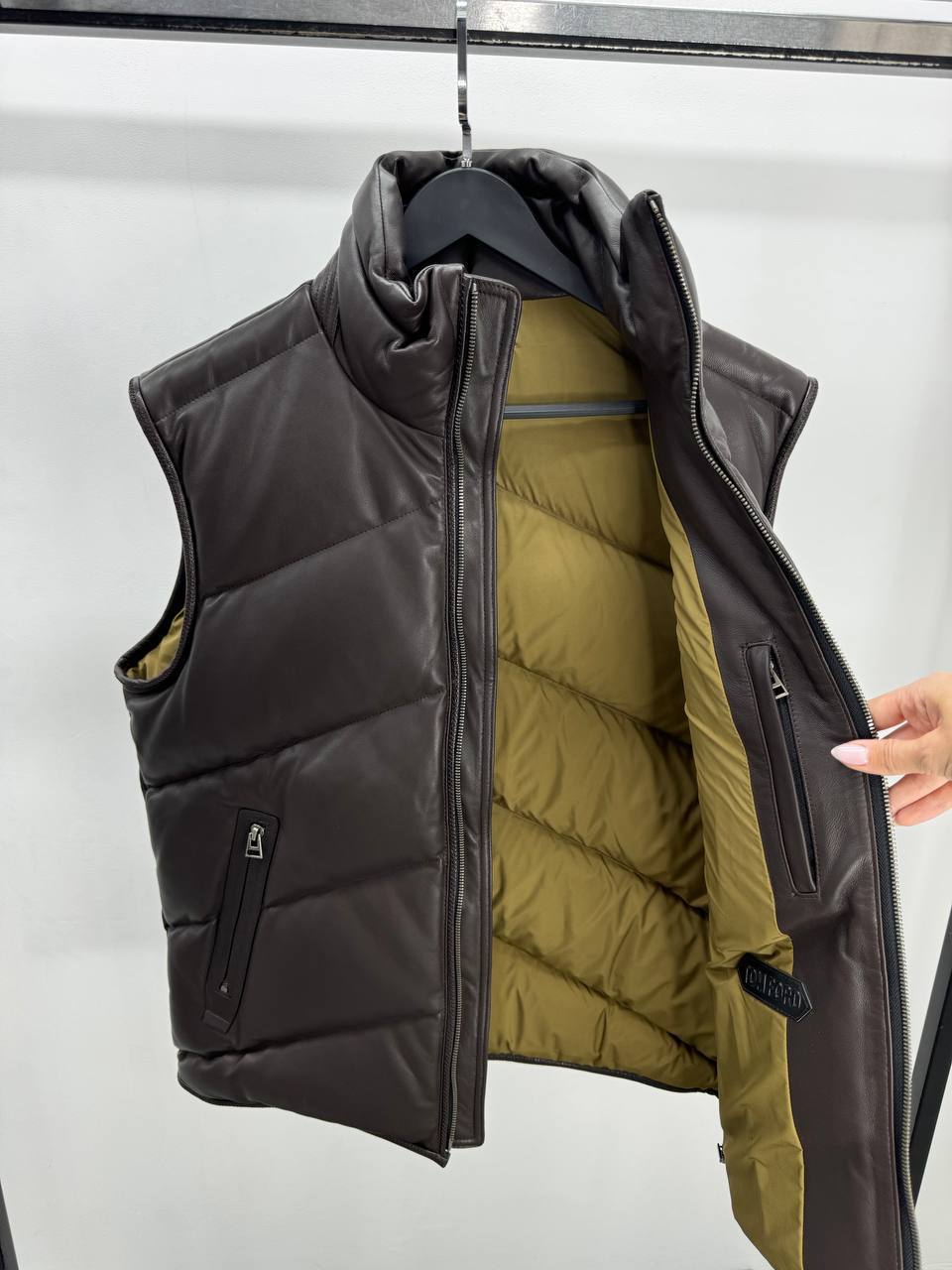 Жилет синий Tom Ford из натуральной кожи PR7747 4 Жилет синий Tom Ford из натуральной кожи PR7747 4